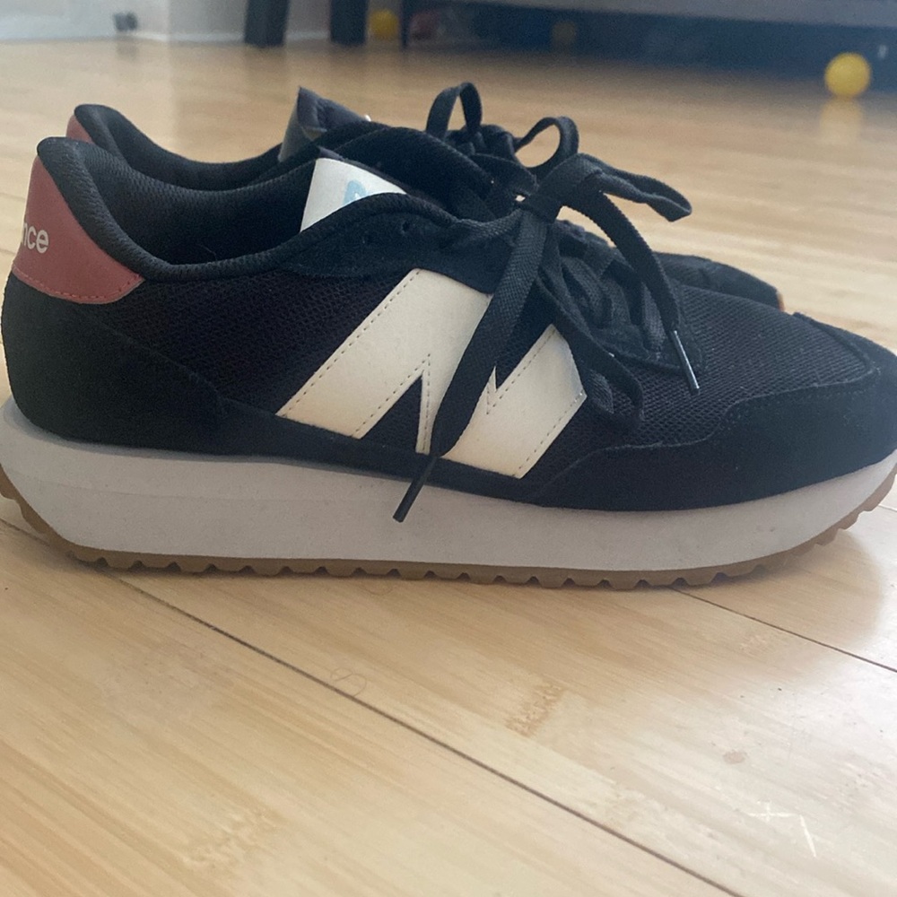 New balance 237